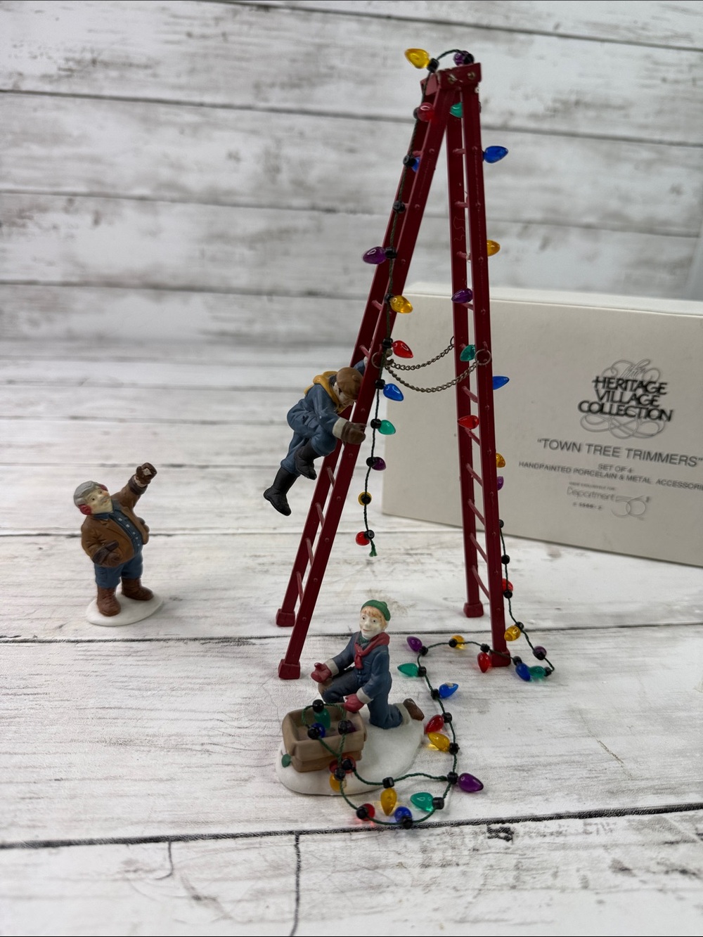 Dept 56 TOWN TREE TRIMMERS Christmas Village accessory